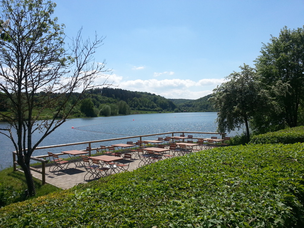 Kiosk mit Terrassenplätze